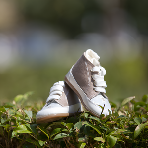 Soft Steps – Choosing the Right Baby Shoes